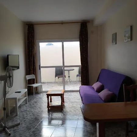 La Apartment *